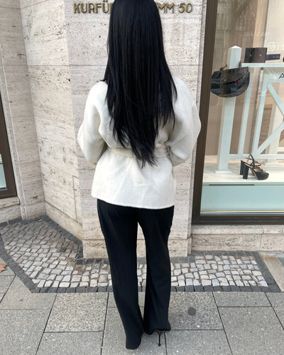 Kurzer Wollmantel mit Fellbesatz